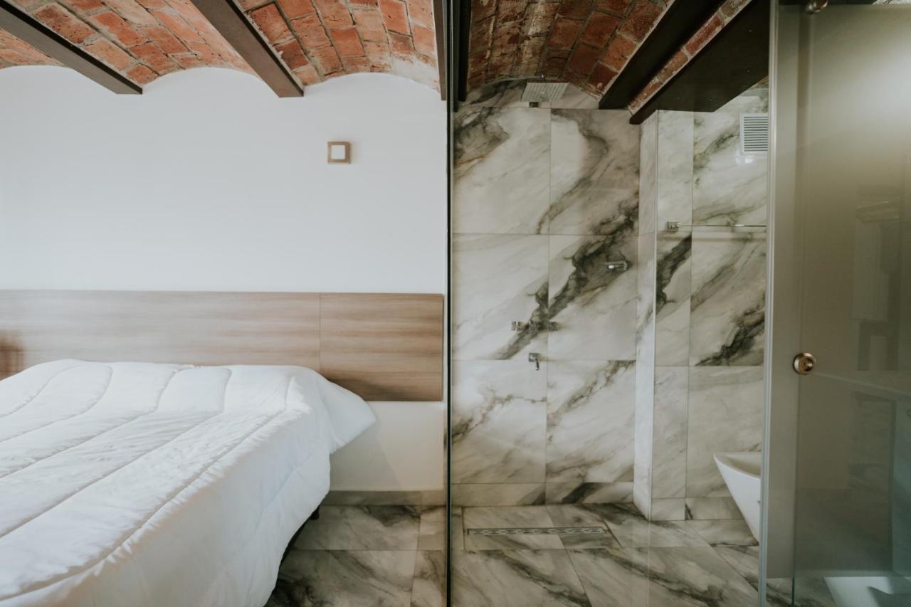 M65 Luxury Apartment *