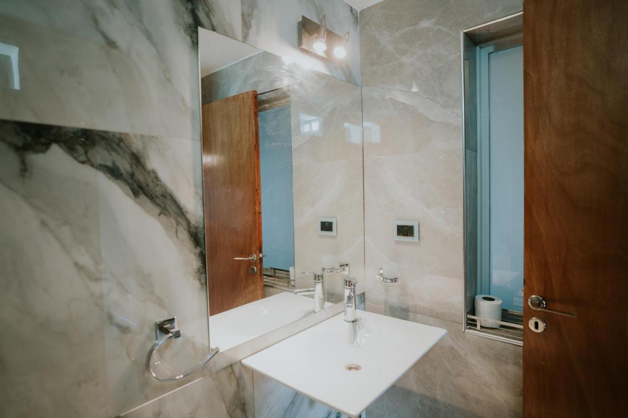 M65 Luxury Apartment
